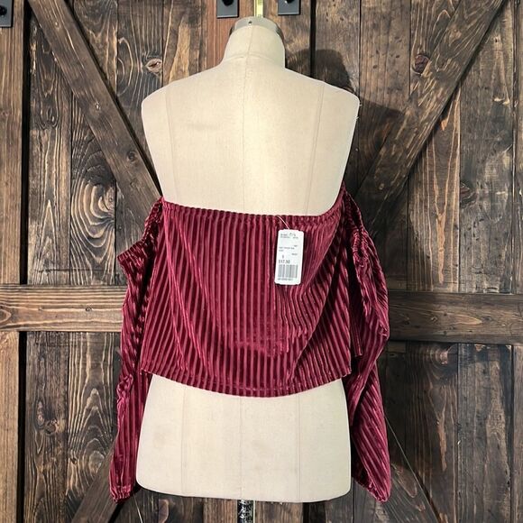 Forever 21 knit top off shoulders Velvet wine Sz-Small - Picture 4 of 10